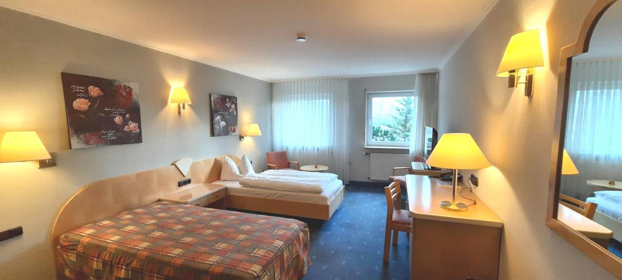 Hotel Restaurant Zum Schiffchen Maintal Bagian luar foto
